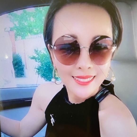 Meet your Posher, Chunlan - Picture 1 of 1